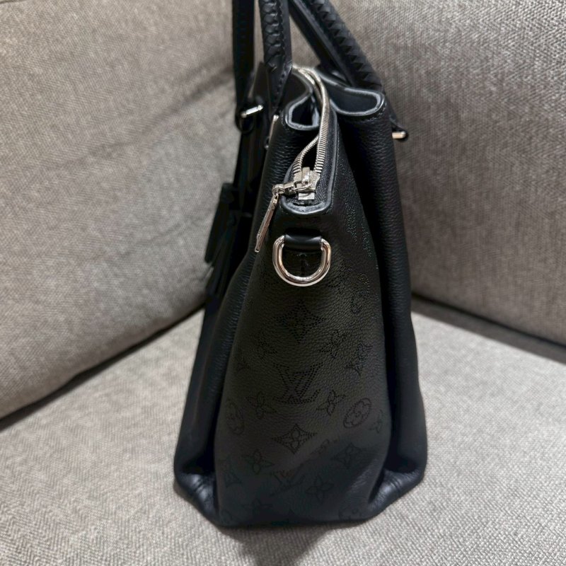 Louis Vuitton 鏤孔小牛皮兩用手拿包 晶片款-3