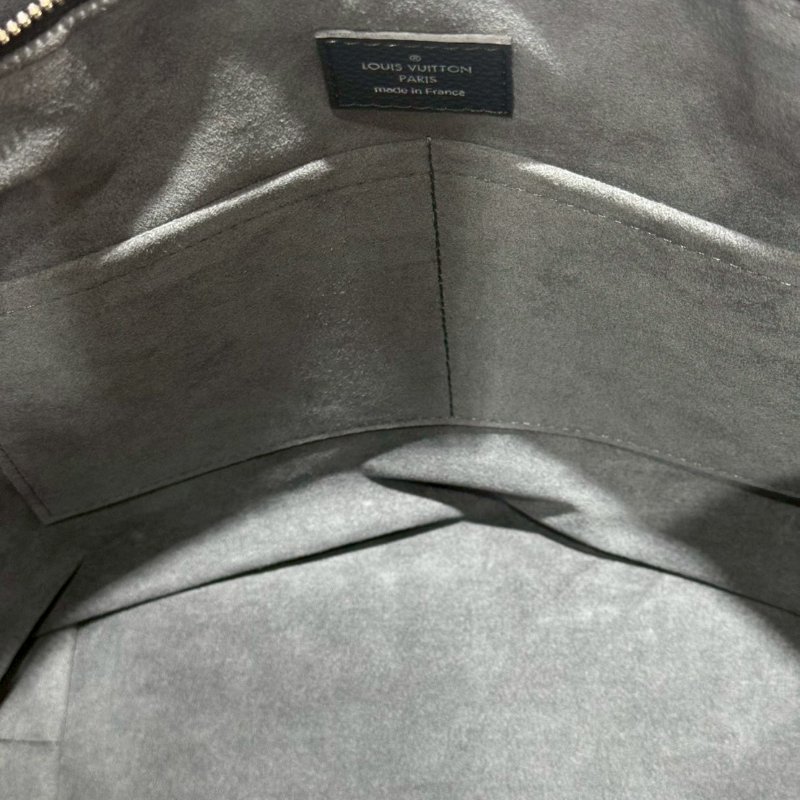 Louis Vuitton 鏤孔小牛皮兩用手拿包 晶片款-5