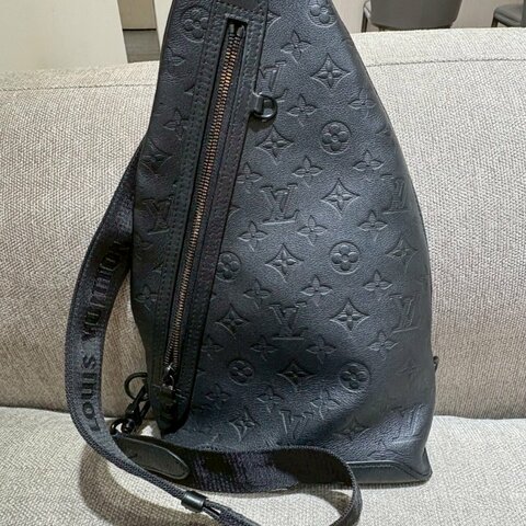 Louis Vuitton Duo 黑壓紋斜背包