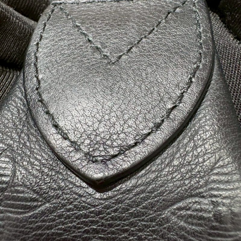 Louis Vuitton Duo 黑壓紋斜背包-8