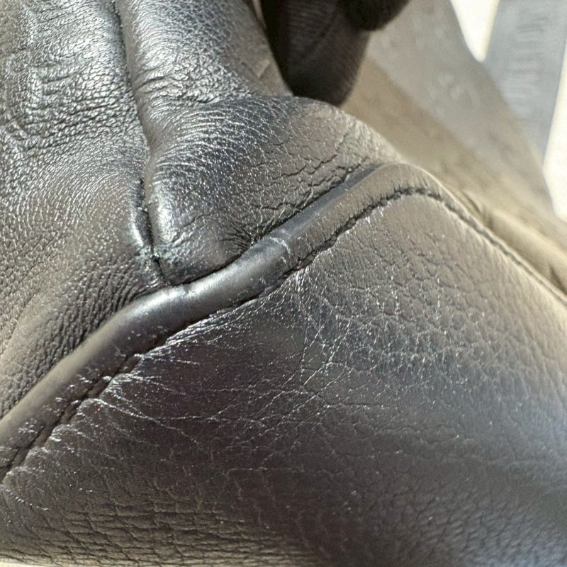 Louis Vuitton Duo 黑壓紋斜背包-12