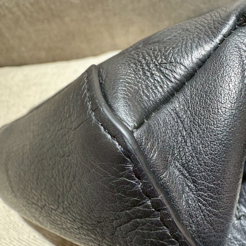 Louis Vuitton Duo 黑壓紋斜背包-13