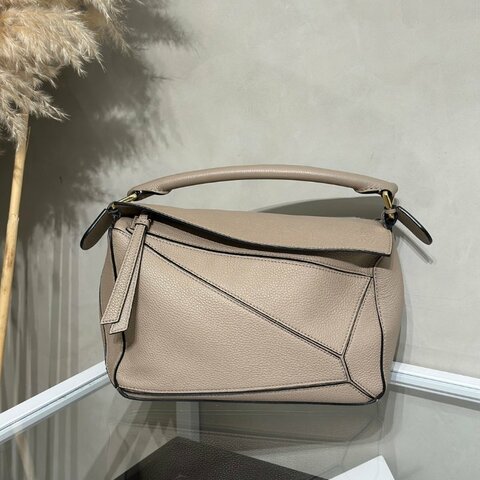 LOEWE Puzzle小牛皮手袋 - 小號沙色