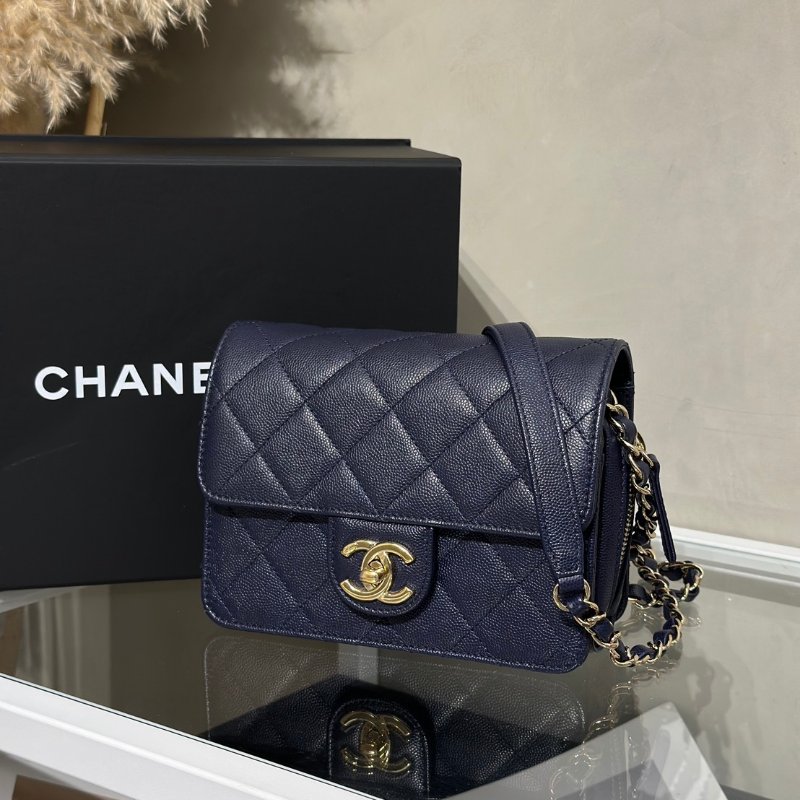 CHANEL 22C多隔層口蓋包 - 深藍金-3