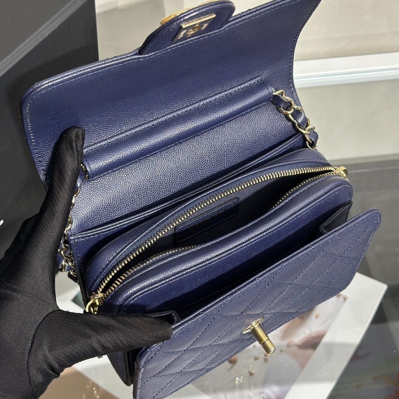 CHANEL 22C多隔層口蓋包 - 深藍金-6