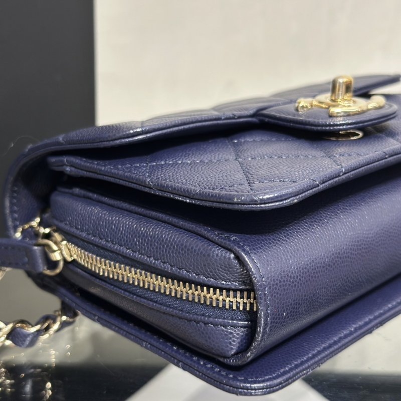 CHANEL 22C多隔層口蓋包 - 深藍金-12