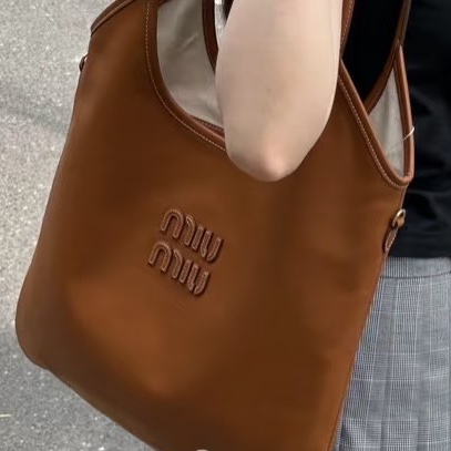 #MIUMIU 缪缪 🍪🍪98新 焦糖色ivy托特包 尺寸35*33-2