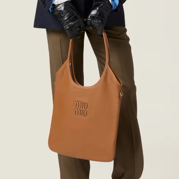 #MIUMIU 缪缪 🍪🍪98新 焦糖色ivy托特包 尺寸35*33-17