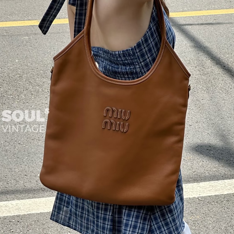 #MIUMIU 缪缪 🍪🍪98新 焦糖色ivy托特包 尺寸35*33-18