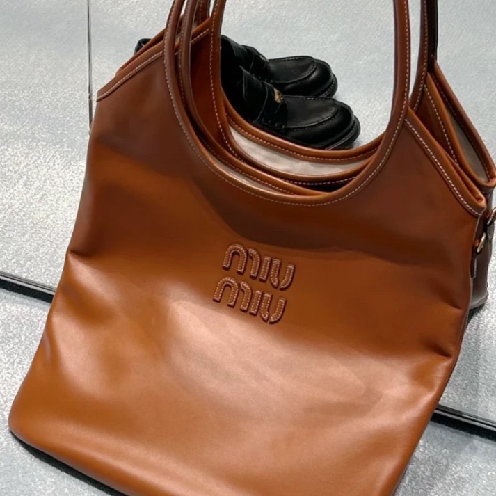 #MIUMIU 缪缪 🍪🍪98新 焦糖色ivy托特包 尺寸35*33-19