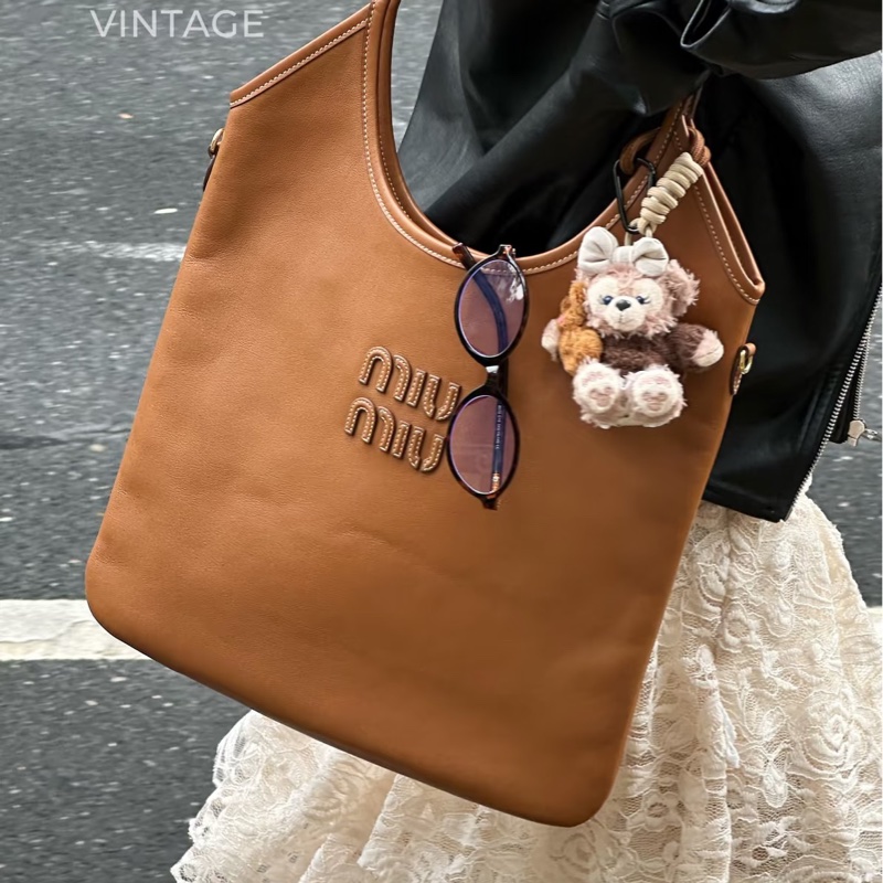 #MIUMIU 缪缪 🍪🍪98新 焦糖色ivy托特包 尺寸35*33-26