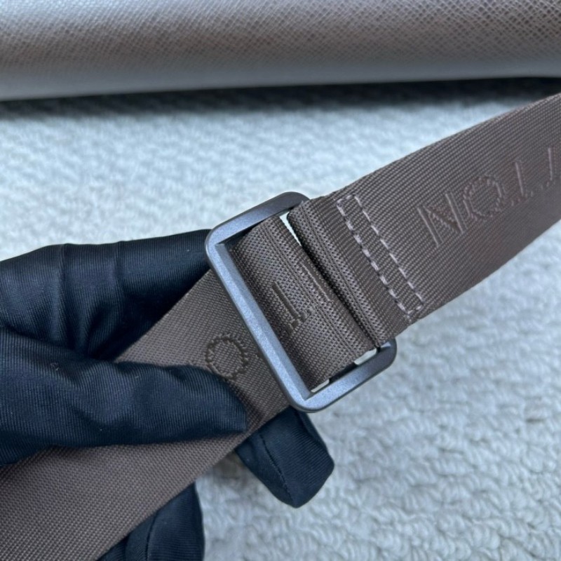 LV路易威登LV Andirr系列棕色郵差公文包 肩帶可調節 可單肩可斜挎 容量實用 日常通勤百搭 商務休閒都合適-20