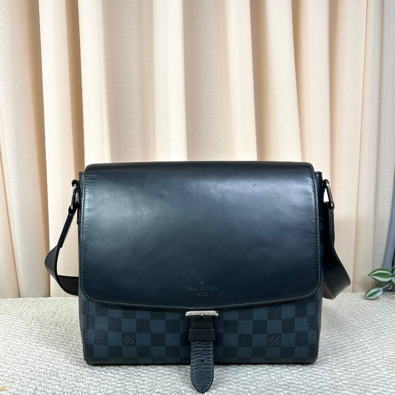 LV路易威登藍色棋盤格郵差包 藍色棋盤格拼黑色皮 銀色五金 可單肩可斜挎 容量實用 商務休閒都合適-0