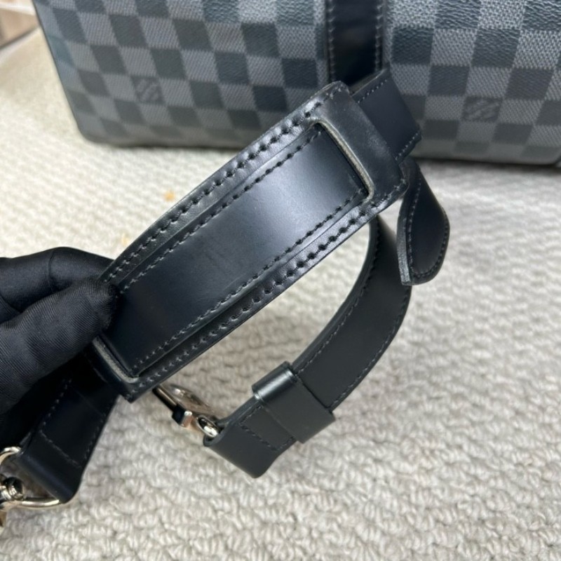 LV路易威登 keepall45 黑棋盤格手提旅行包 採用黑棋盤格塗層帆布打造 耐磨抗造易打理 超大容量可滿足短途出行收納 搭配可調節肩帶實現手提、斜挎單肩 盡顯低調奢華-21
