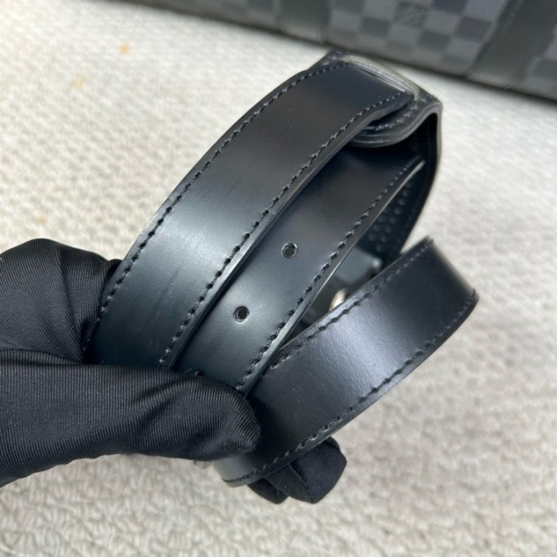 LV路易威登 keepall45 黑棋盤格手提旅行包 採用黑棋盤格塗層帆布打造 耐磨抗造易打理 超大容量可滿足短途出行收納 搭配可調節肩帶實現手提、斜挎單肩 盡顯低調奢華-22