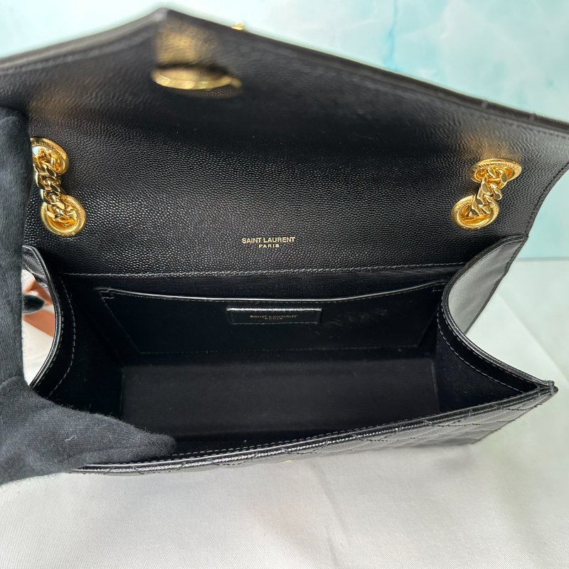 YSL Envelope魚子醬金鏈信封包-5