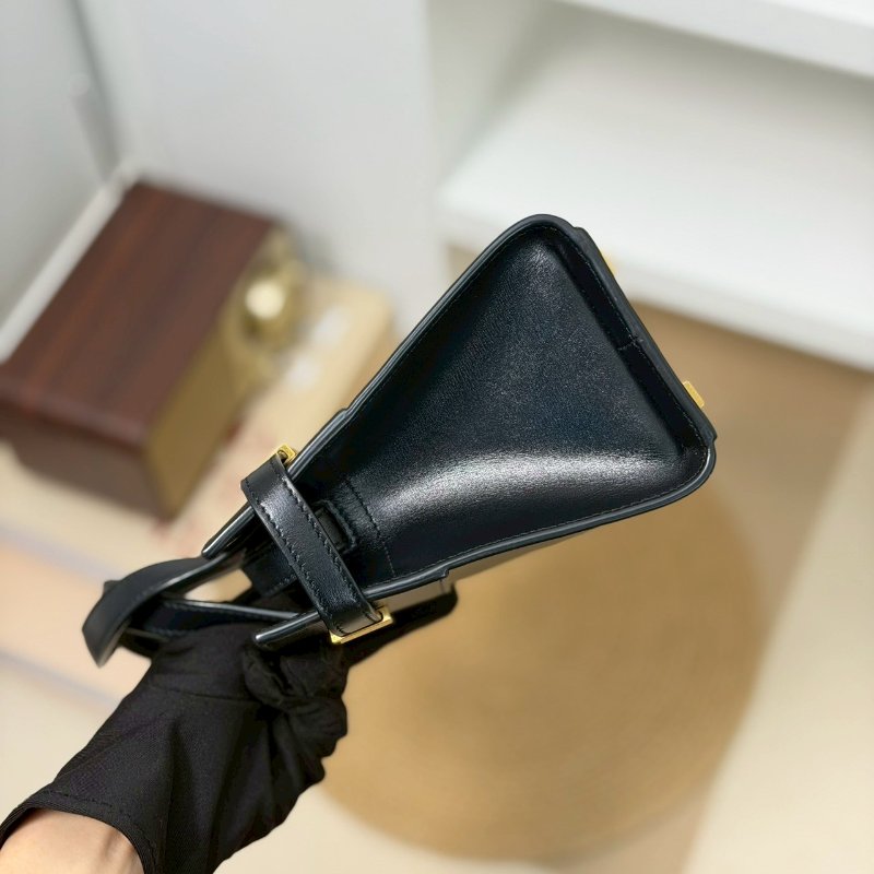 (這顆超好看帥氣😎)🏷️YSL 聖羅蘭.Manhattan Nano 曼哈頓/客人寄賣-2