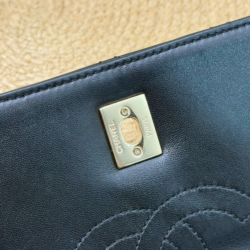 （皮革澎澎嫩嫩！超漂亮😍）🏷️Chanel 香奈兒．Trendy cc 單肩鍊條包/客人寄賣-25