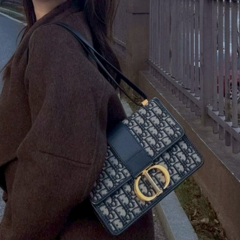 DIOR 藍色緹花30蒙田斜背包-2