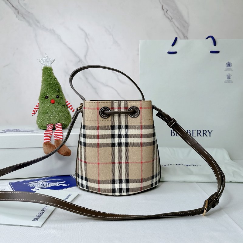 BURBERRY 英倫格紋水桶包-1