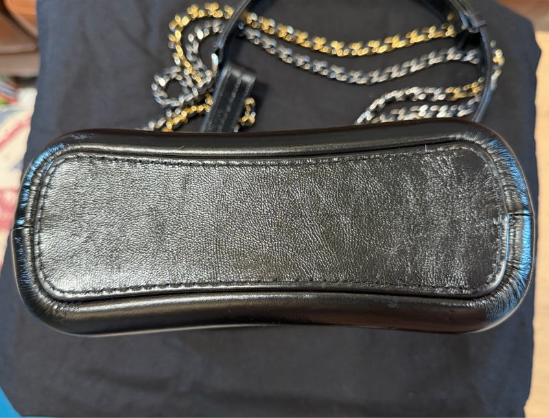 CHANEL GABRIELLE 小號 白色牛皮流浪包 29開-4