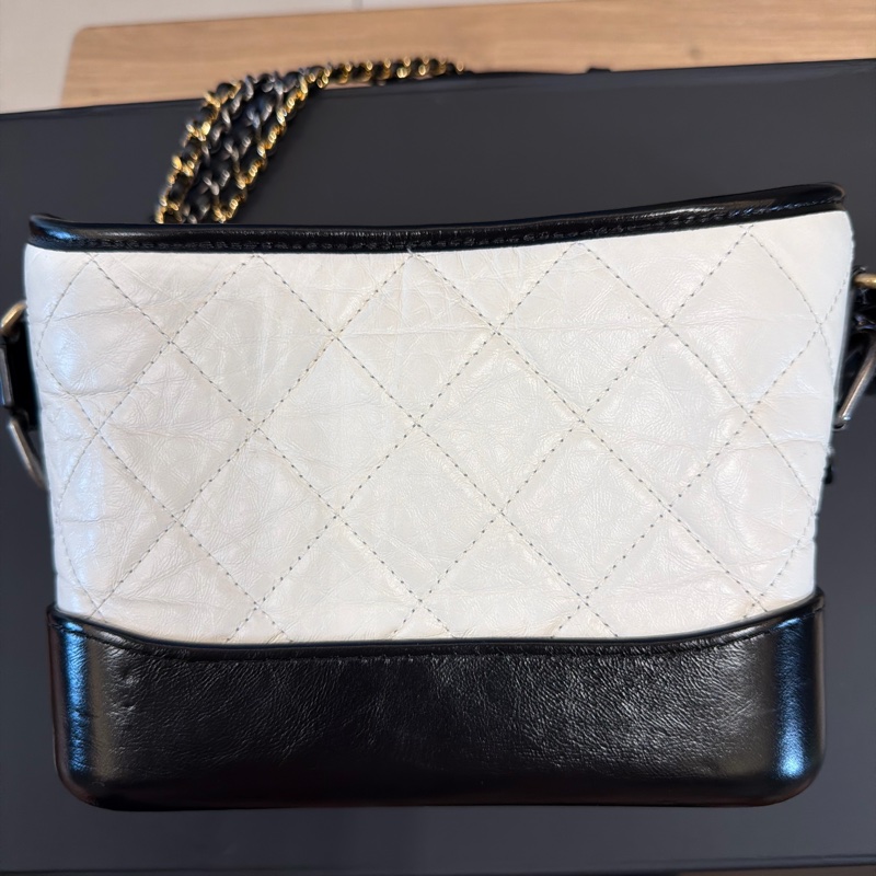 CHANEL GABRIELLE 小號 白色牛皮流浪包 29開-6