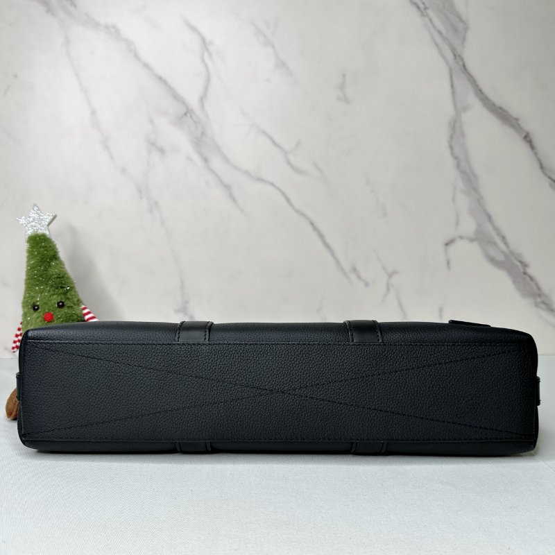 LV Takeoff全皮革手提公事包-8