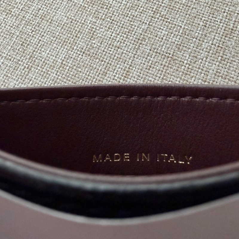 Chanel 人氣經典款卡夾「現貨」 新款芯片款!!閒置新品🔥吊牌都在 送禮自用都超適合 附件:紙盒 塵套 緞帶 山茶花 吊牌-5