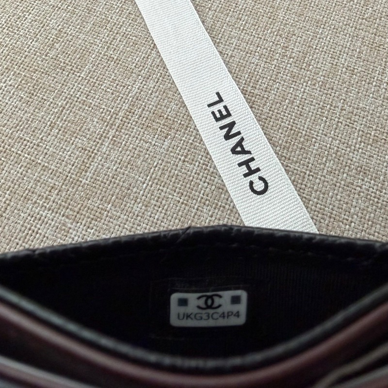 Chanel 人氣經典款卡夾「現貨」 新款芯片款!!閒置新品🔥吊牌都在 送禮自用都超適合 附件:紙盒 塵套 緞帶 山茶花 吊牌-9