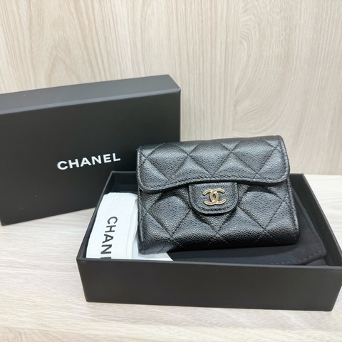 Chanel🖤黑金粒紋牛皮雙層卡包