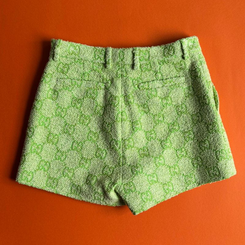 42號 ::GUCCI:: 萊姆綠滿版雙G緹花短褲-1