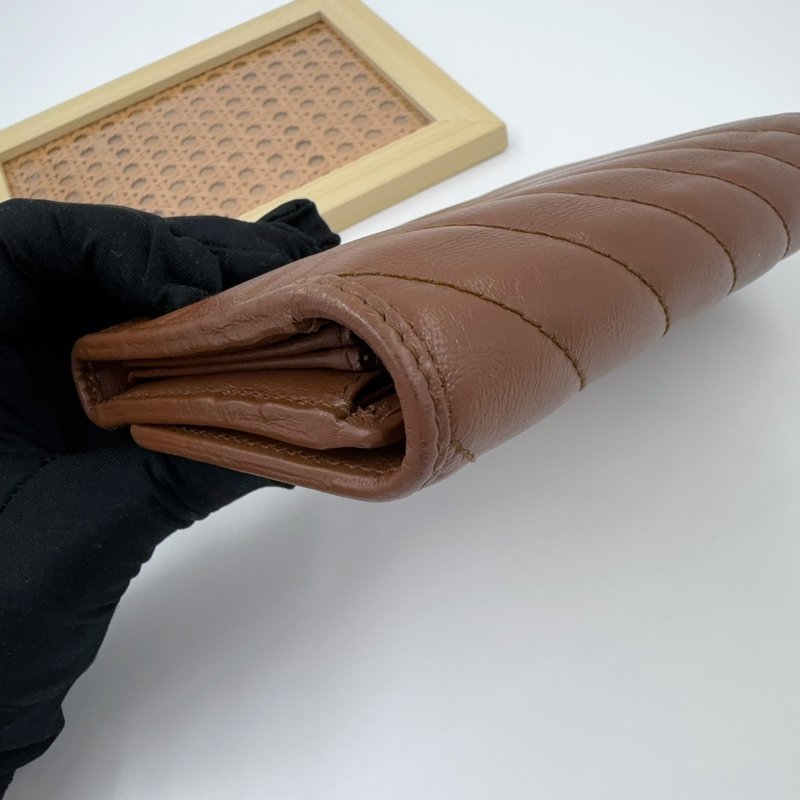 GUCCI焦糖色金釦下蓋長夾-9