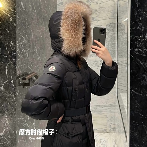 Moncler 「現貨」人氣黑色款 Khloe 全新吊牌未拆 狐狸毛絕版款式 ！0碼  附件：吊牌、塵套、衣架