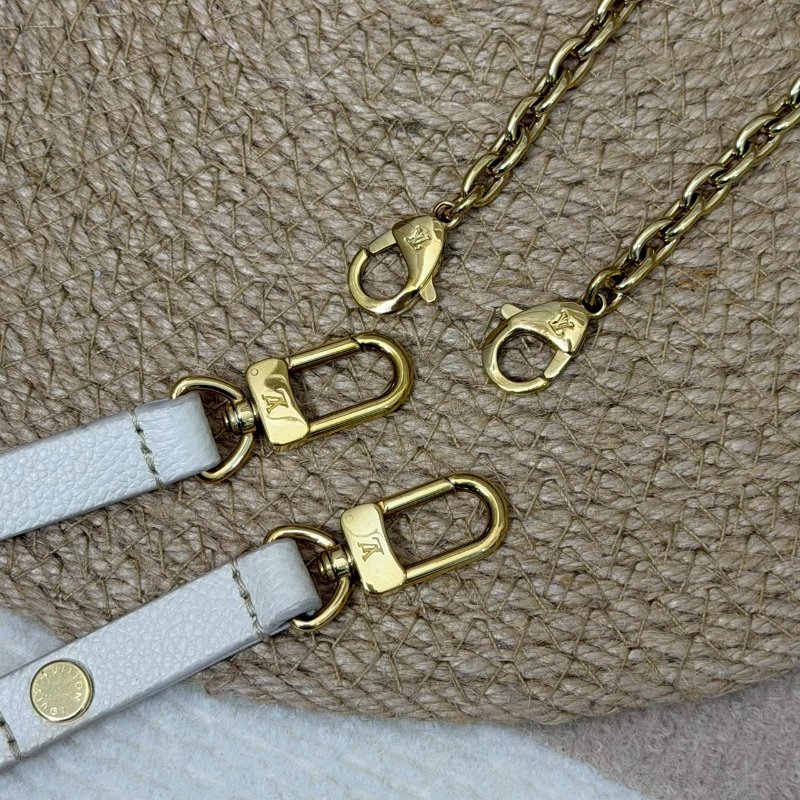 (超甜分享💓💓)🏷LV 路易威登.Easy Pouch On Strap 奶油白 M81066 芯片款-19