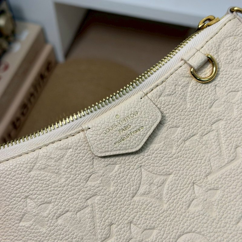 (超甜分享💓💓)🏷LV 路易威登.Easy Pouch On Strap 奶油白 M81066 芯片款-20