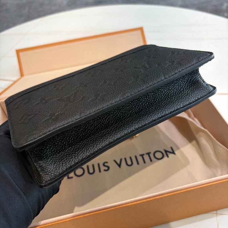 *SHIHNA名牌精品* LV M13569 Mini 牛皮壓花鏈包-7