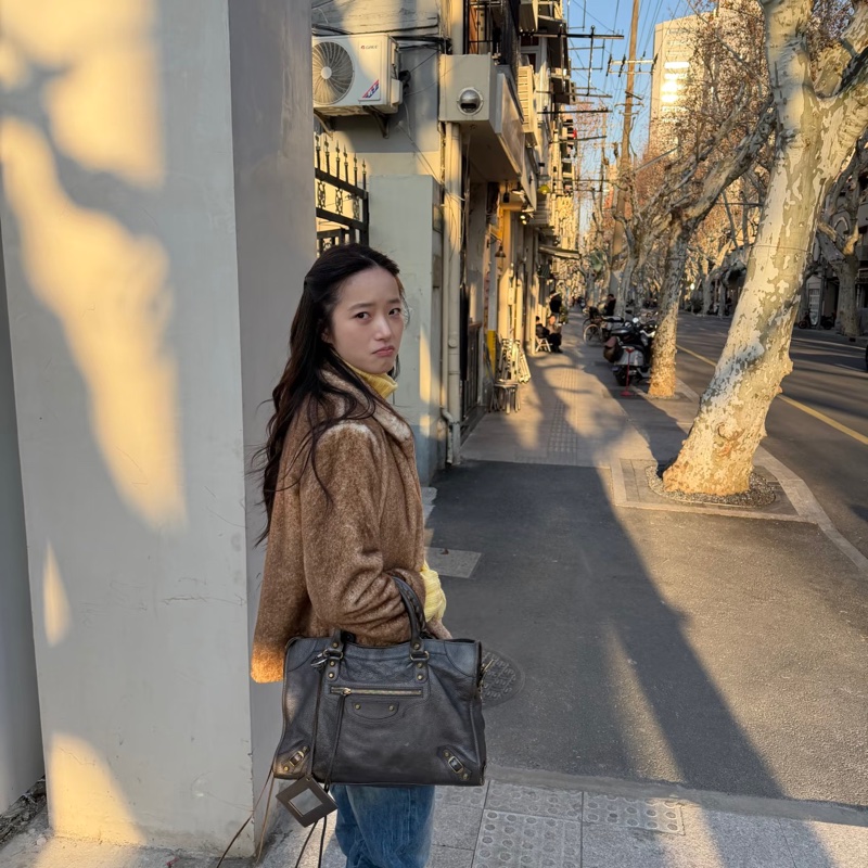 BALENCIAGA巴黎世家 giant Velo 黑金 機車包 手提包 肩背包 側背包 斜背包-3