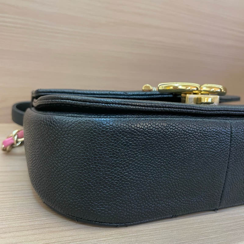 CHANEL 香奈儿邮差包古巴系列黑色菱格纹牛皮-10