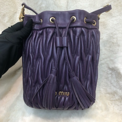 Miu Miu 紫色皺皮小水桶 XC342