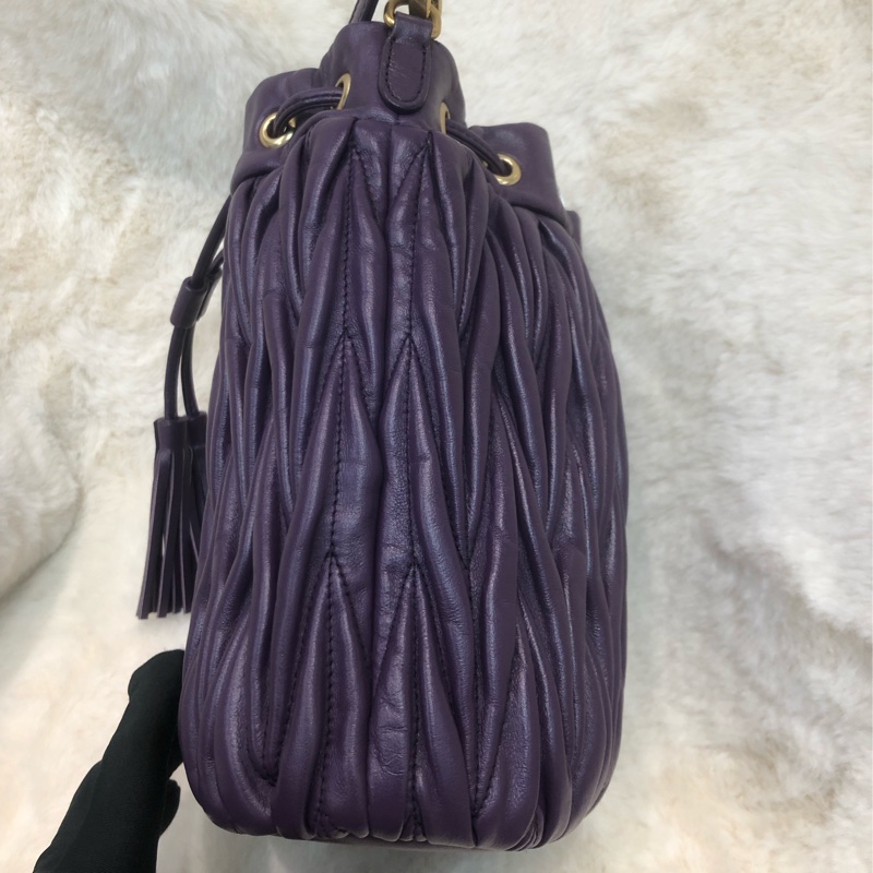 Miu Miu 紫色皺皮小水桶 XC342-2