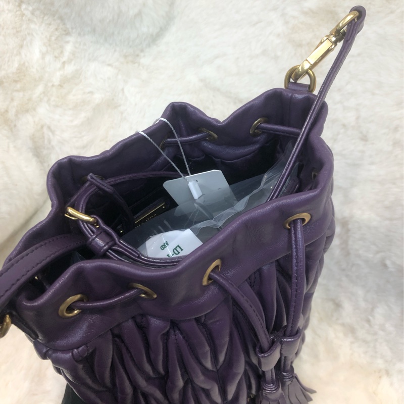 Miu Miu 紫色皺皮小水桶 XC342-5