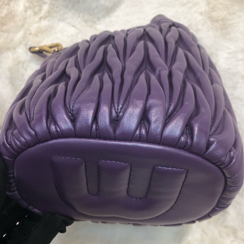 Miu Miu 紫色皺皮小水桶 XC342-11