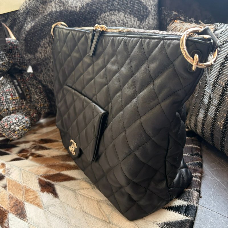 CHANEL 牛皮拉鏈肩背包 黑色 晶片-2