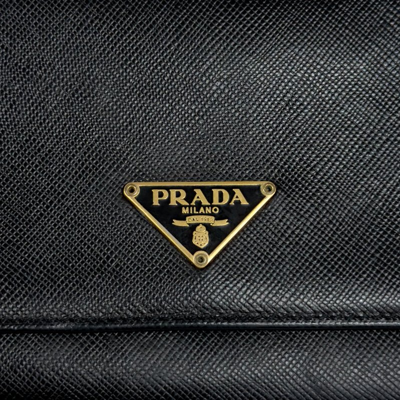PRADA 三角標 銀包-1