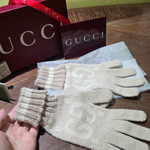 【全新、全配】GUCCI 經典大雙G緹花 針織羊毛手套 (奶茶拼色/燕麥色)