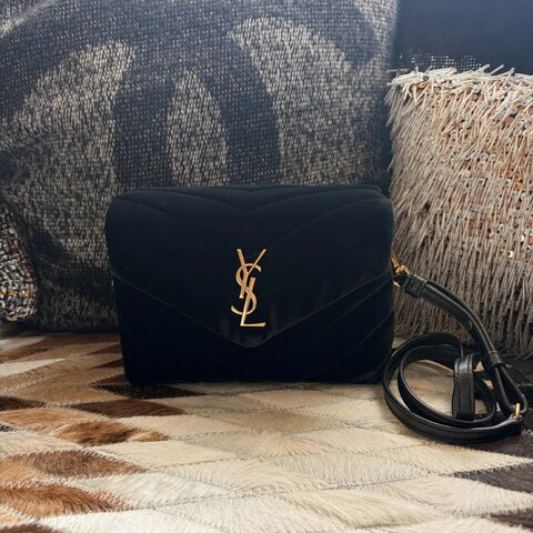 YSL 天鵝絨方胖子 黑