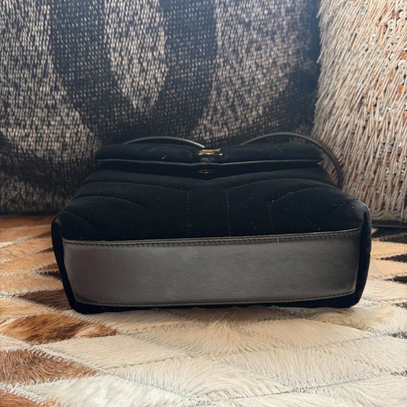 YSL 天鵝絨方胖子 黑-6