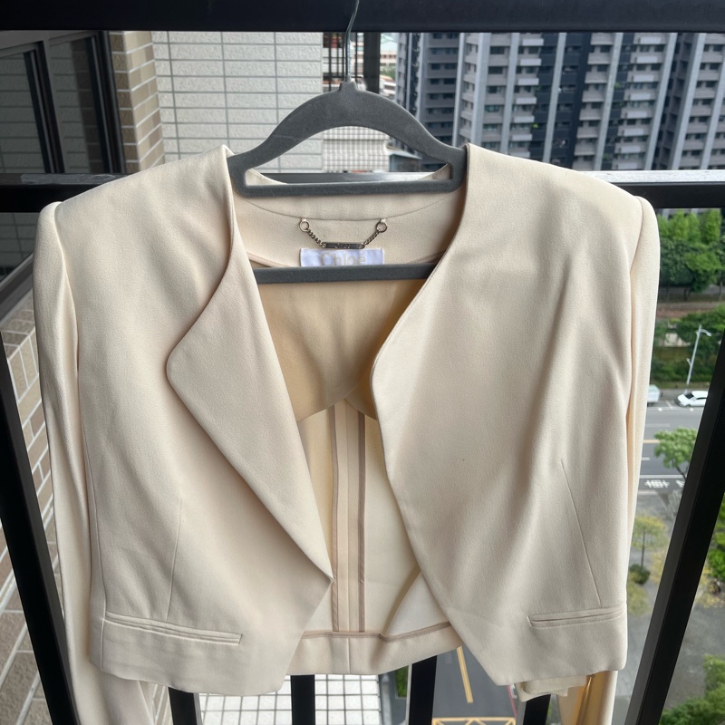 Chloe 經典米色外套 翻領短版 帥氣出場必備-4