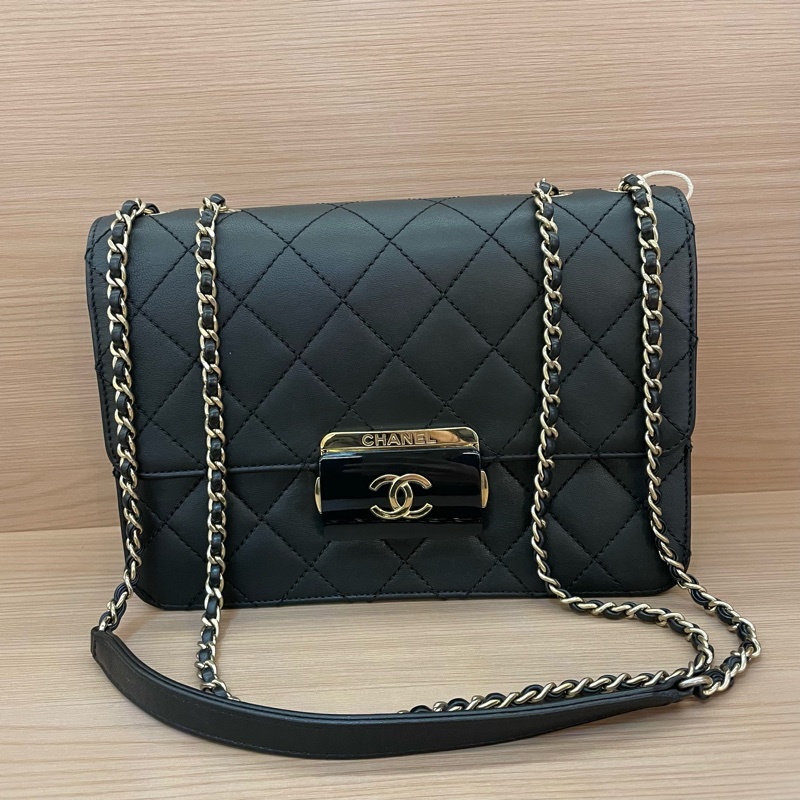 Chanel 黑金牛皮珐琅扣 vtgpangpang 链条包 中號 23開-0