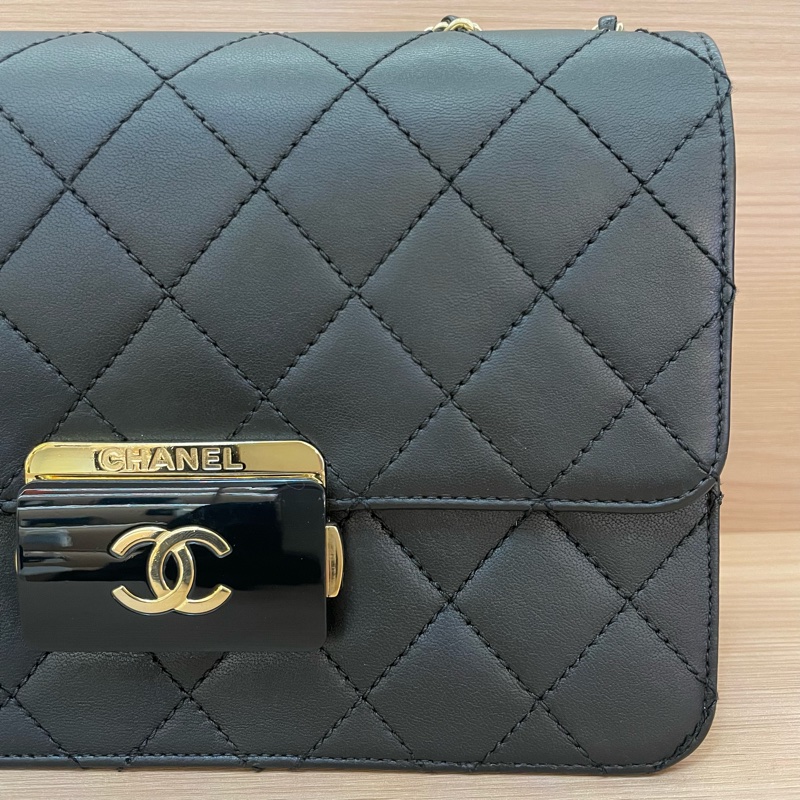 Chanel 黑金牛皮珐琅扣 vtgpangpang 链条包 中號 23開-6